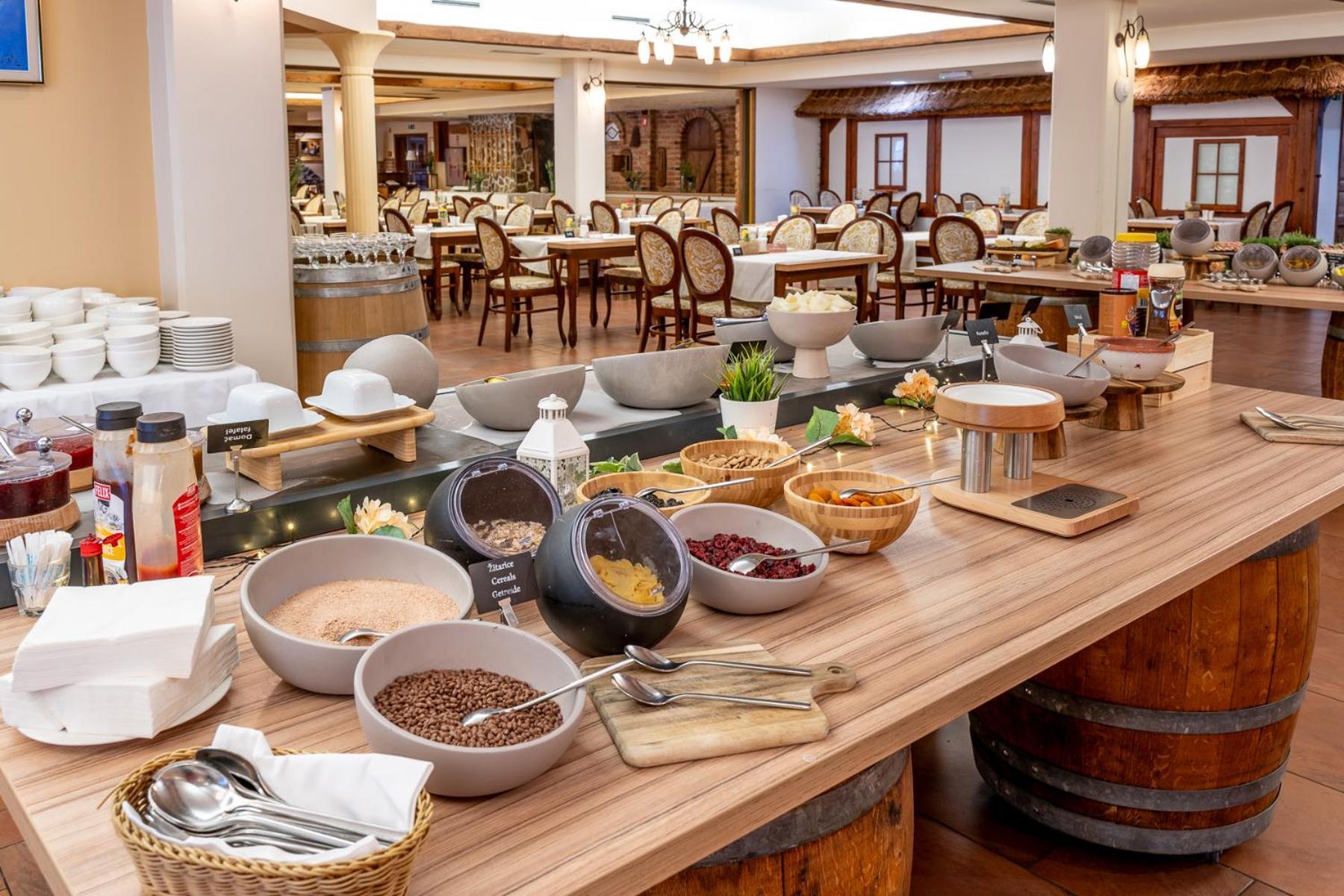 Terme Banovci - Hotel Zeleni Gaj Verzej Bagian luar foto