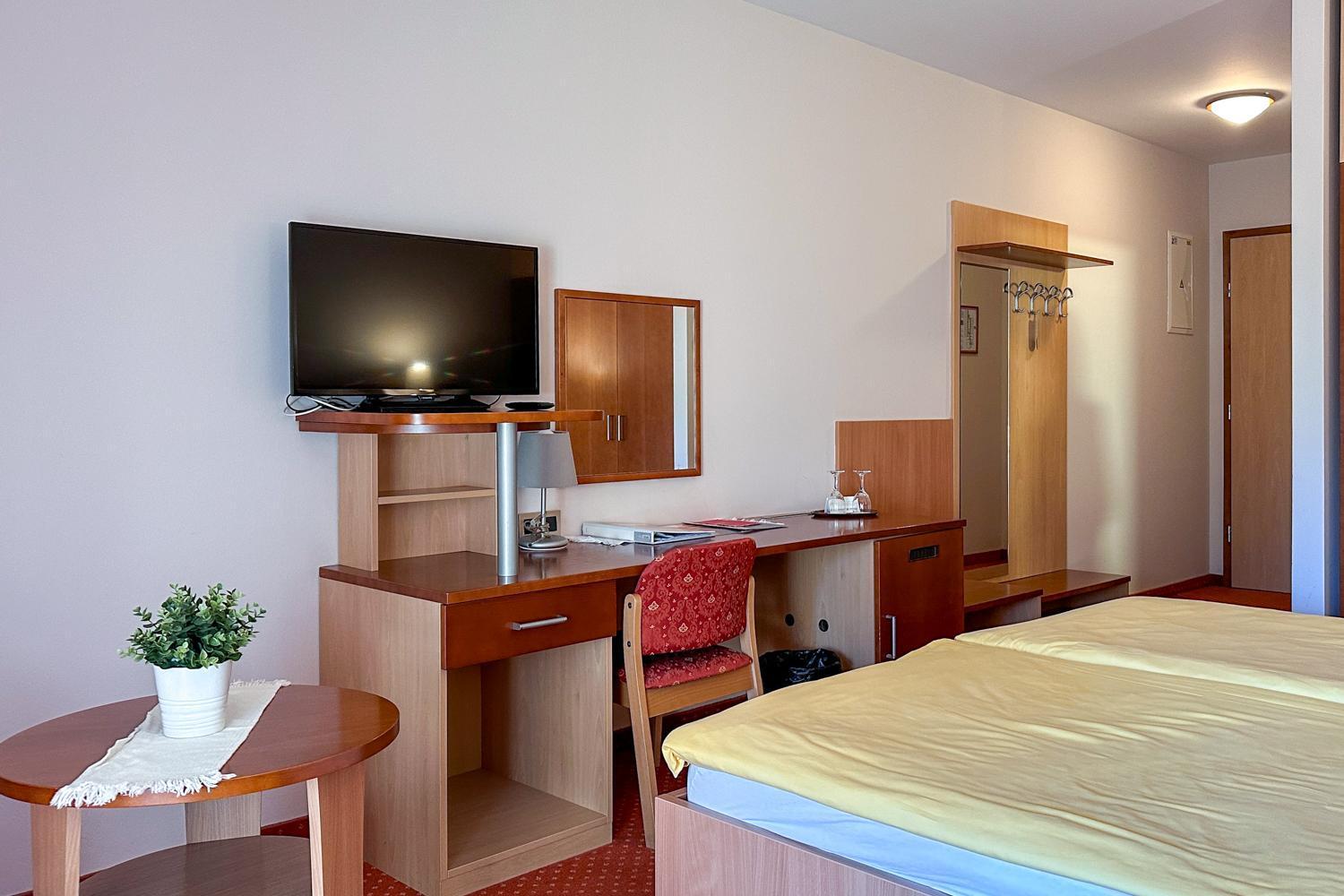 Terme Banovci - Hotel Zeleni Gaj Verzej Bagian luar foto