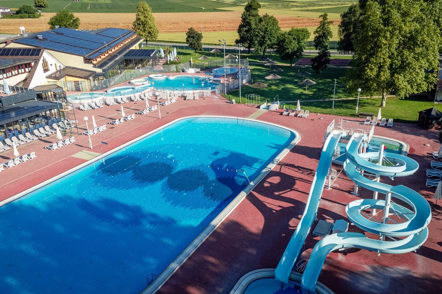 Terme Banovci - Hotel Zeleni Gaj Verzej Bagian luar foto